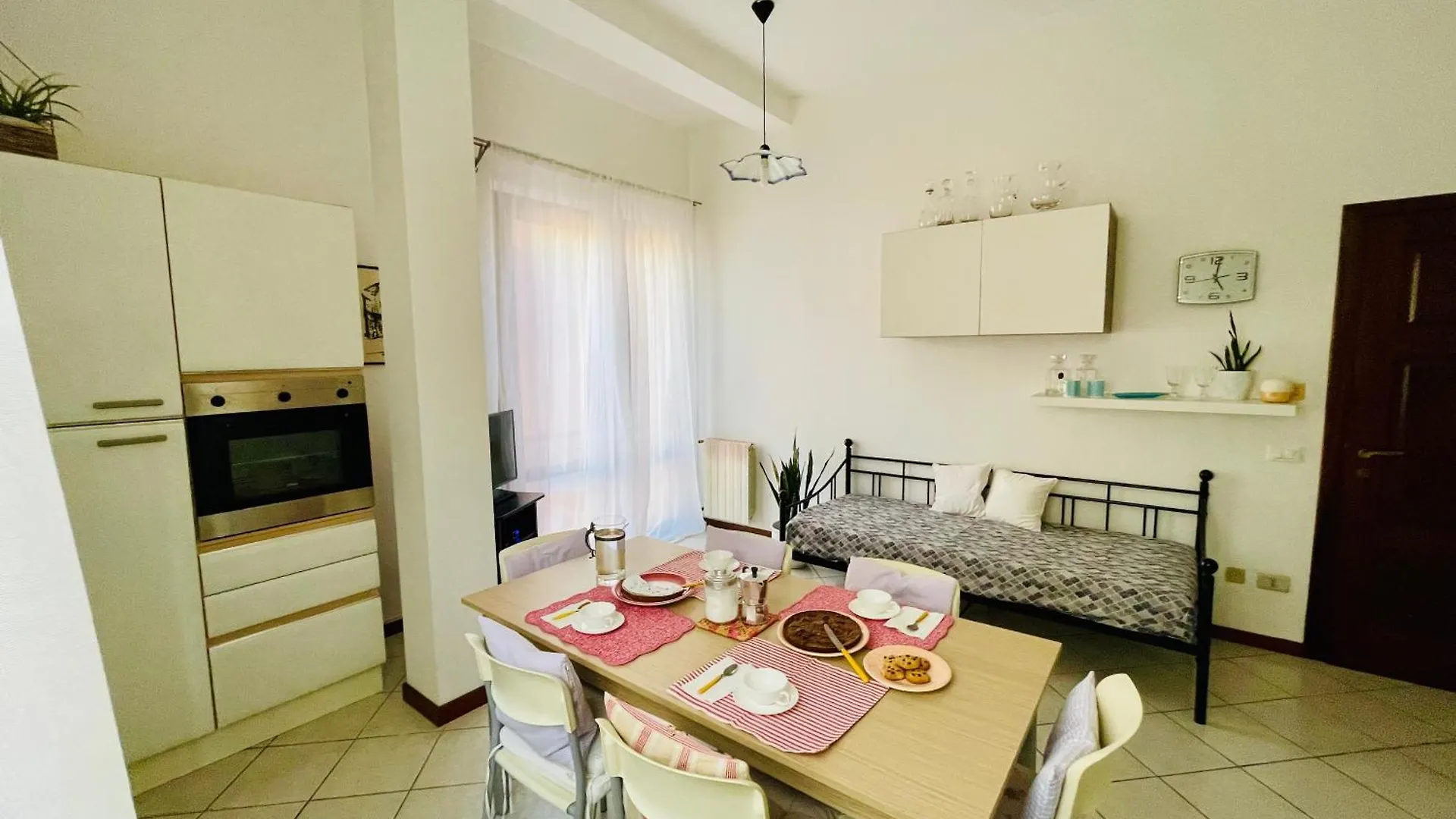 Al Mare Della Versilia Pietrasanta Apartment