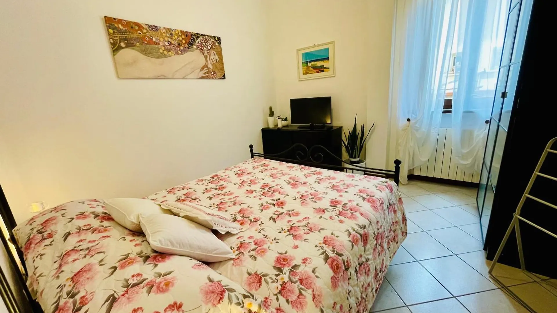 Al Mare Della Versilia Pietrasanta 0*,  Italy